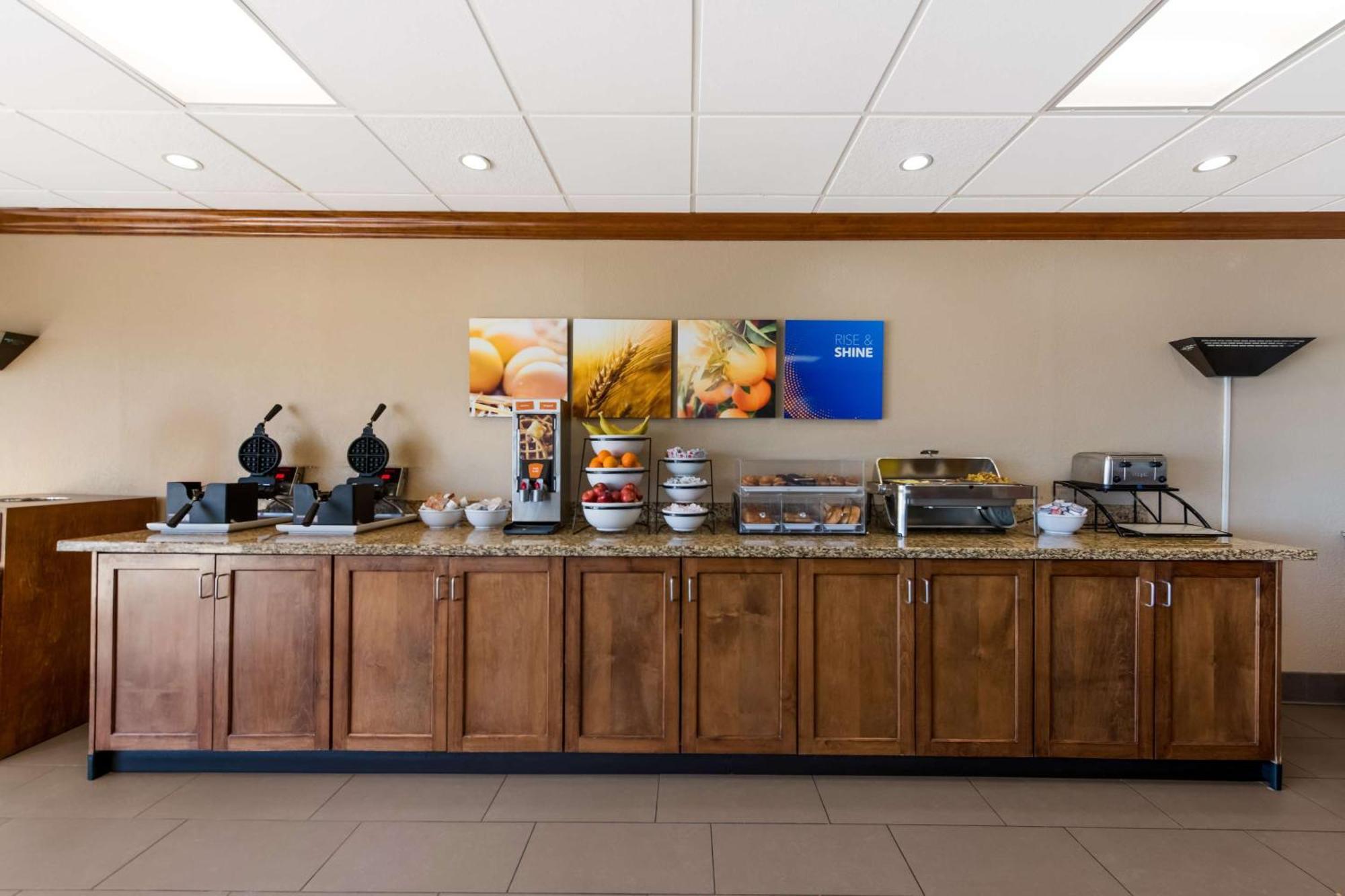 Comfort Inn South Oceanfront Nags Head Ngoại thất bức ảnh